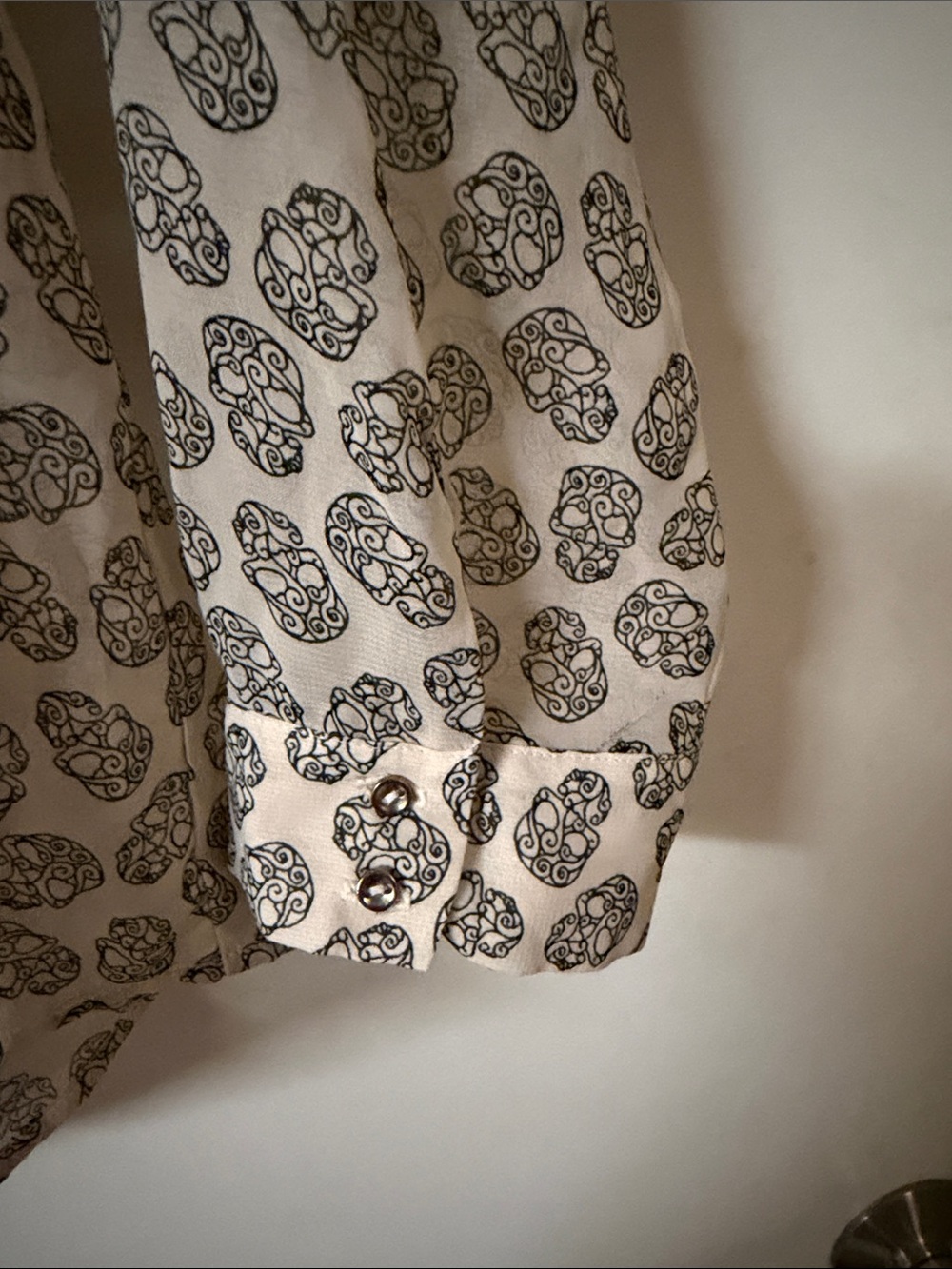 Light Cream Button-Up Shirt with Black Skull Print 💀 - Picture 4 of 6